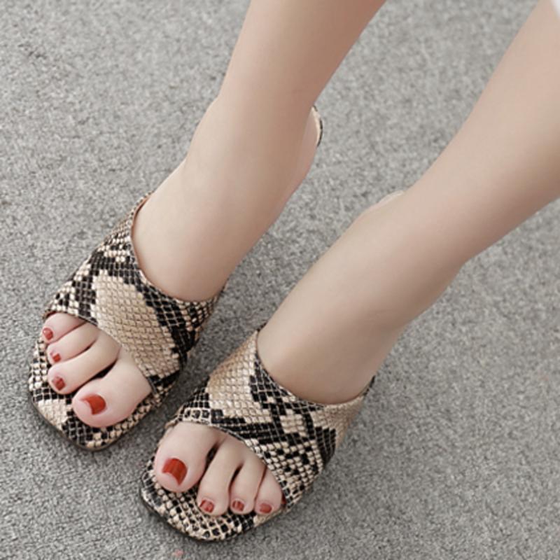 

2020 Summer Women grain Snake Gladiator Slippers High Heels Mules Square Toe Sandals Sexy Female Outdoor Party Shoes, Black