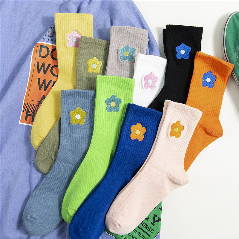 

1Pair Cute Flower Breathable Ladies Socks Embroider Pure Color Long Tube Socks Japanese Korean Designer Retro Women's Sock, Black