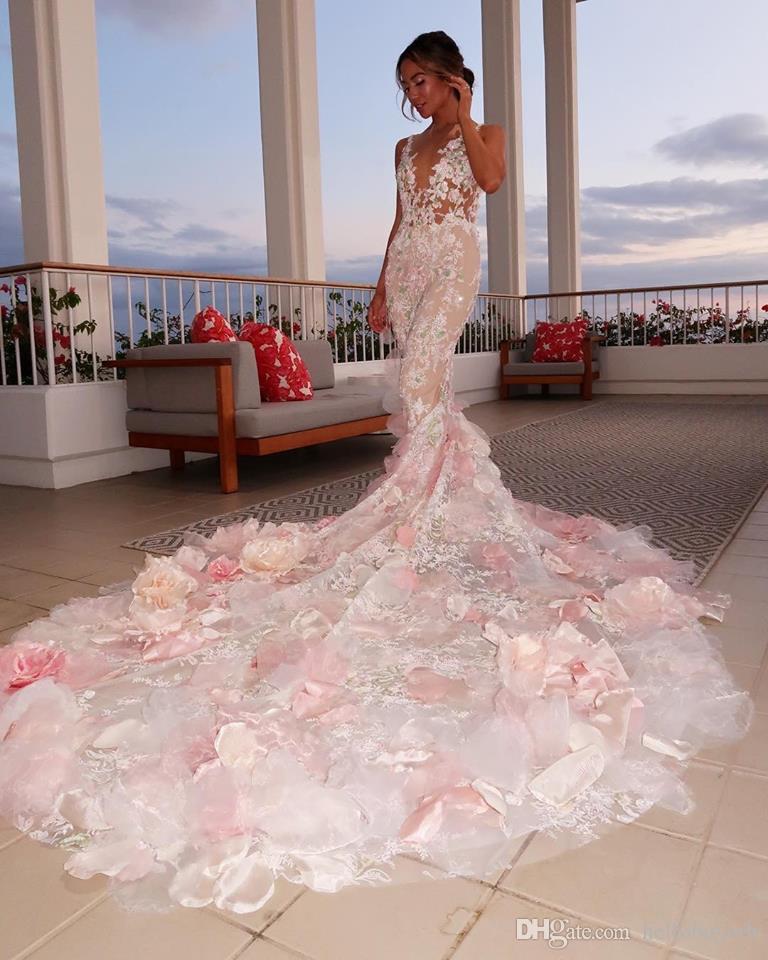 

African Mermaid Colorful Flowers Beach Country Wedding Dresses Cheap Bling Long Train 2019 Bridal Gowns Abiti da sposa in spiaggia, Ivory