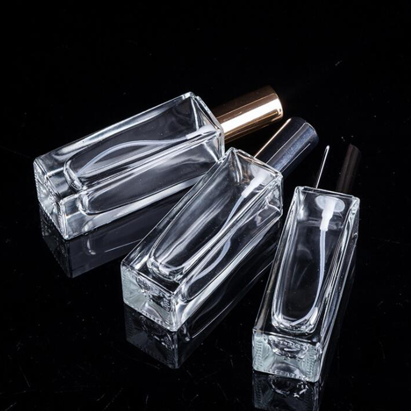 

Empty 30ml clear glass square shaped perfume bottle with sprayer cap Atomizer Spray Refillable Bottle 30ml In Stock