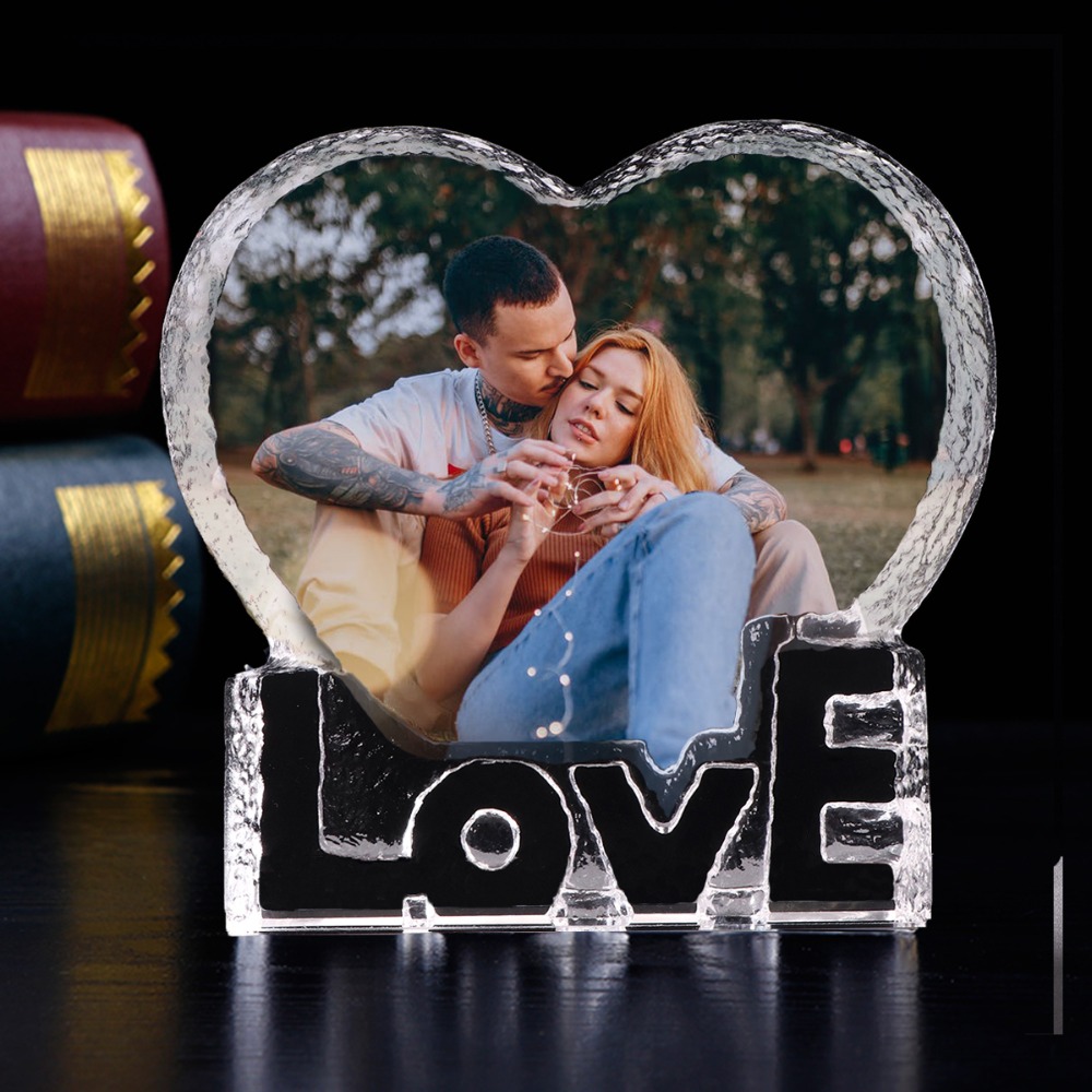 

Customized Love Heart Shaped Crystal Photo Pictures Stickup Photo Frame for Wedding Decoration Friends Family Lover Gifts