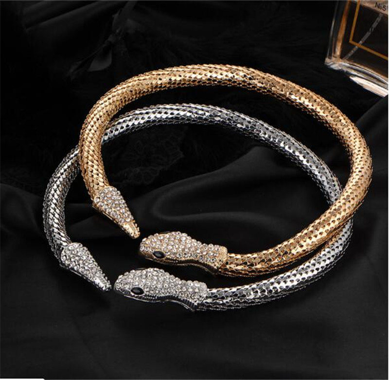 Color: Blanco envejecido Tama/ño: 38x17x15 Borras Hnos Contenedor alargado full rattan color patinado blanco-gris.