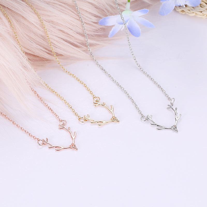 

Geometric Necklace Antlers Necklaces Christmas Women Chain Ladies Pendant Jewelry Silver Color Fashion Trendy Alloy Halskette