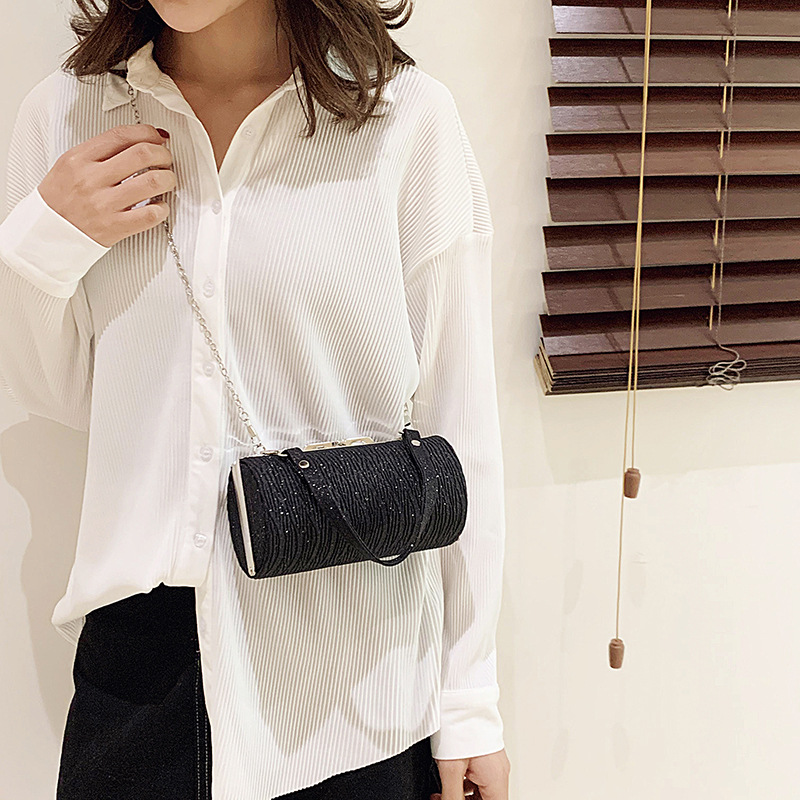 

20020 new women's hand shoulder bag fashion wild lady clutch bag Korean version of simple ladies shoulder, Black