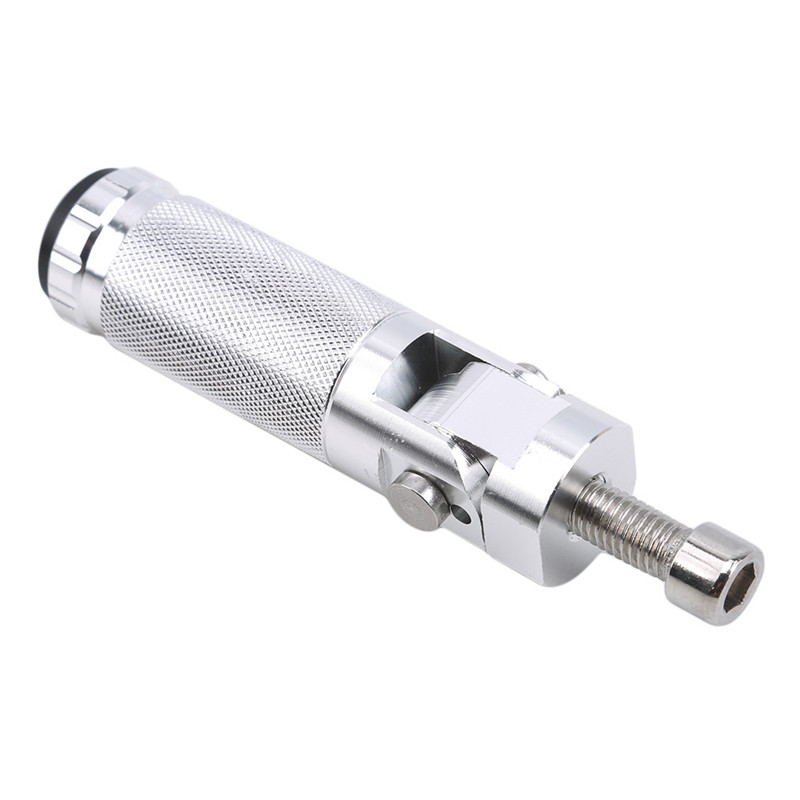 

2pcs Black Sliver CNC Aluminum Universal Motorcycle Motor Bike Folding Footrests Footrests Pins Rear Pedals Set Parts