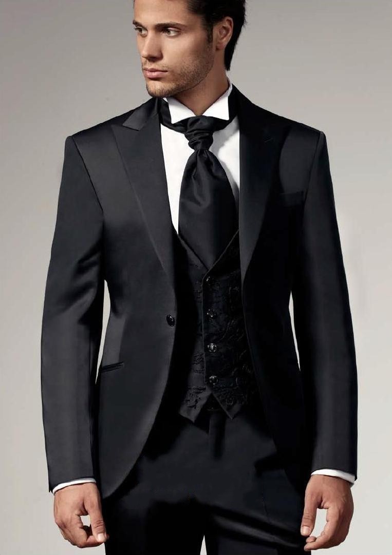 Brand New Black Groom Tuxedos Peak Lapel Groomsmen Hommes Robe De Mariée Style Homme Veste Blazer 3 Pièce Costume (Veste + Pantalon + Gilet + Cra