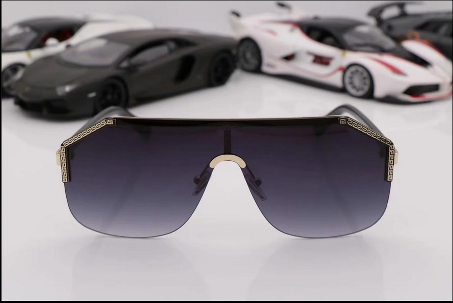 

2019 NEW SUNGLASSES MENS WOMENS OVERSIZE DARK SUN GLASSES Frames Mens Womens Sunglasses Metal Shield Gold Frame Sunglasses Black New style #