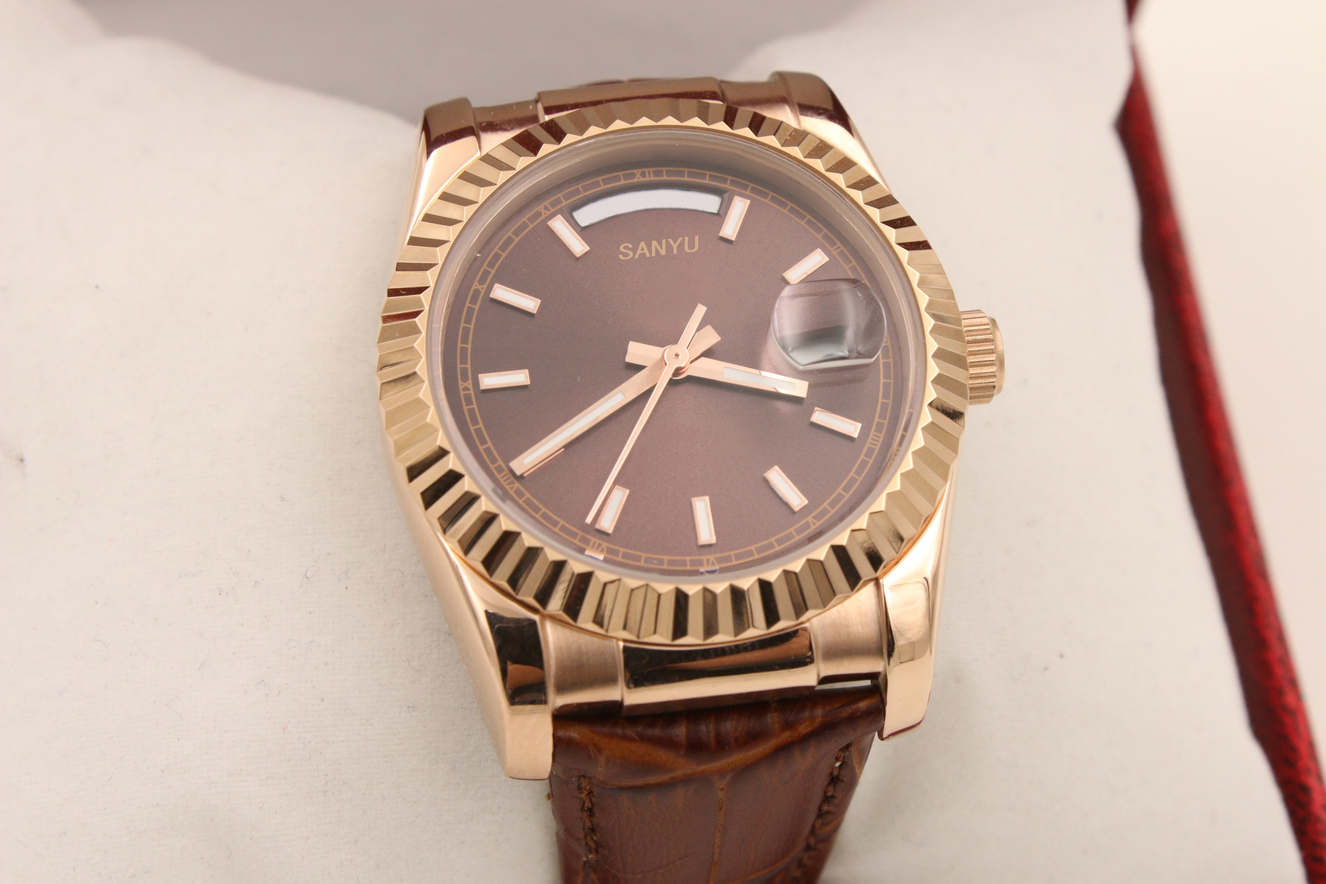 

2019 New Presidential Men's Belt High Quality Automatic Machinery 18K Classic Gentlemen's Watches Free Delivery, Champagne