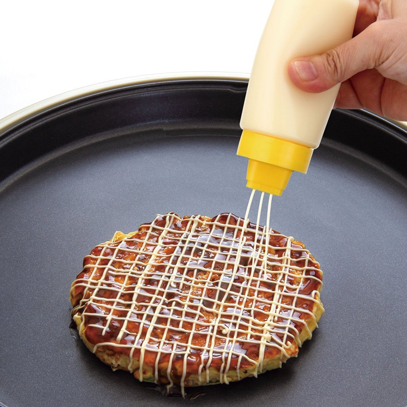 

Squeeze salad Ketchup sauce 300 ml 4 hole bottle Dispenser Cruet Bottles Kitchen Accessories kitchen cooking tools