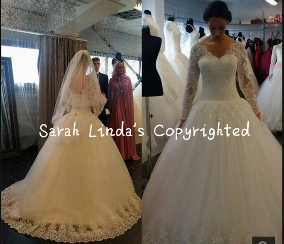 

2019 Vestios De Novia V-neck Sheer Long Sleeves Wedding Dresses Lace Appliques Beaded Vintage Longo Bridal Gown with Corset Back bride dress, White