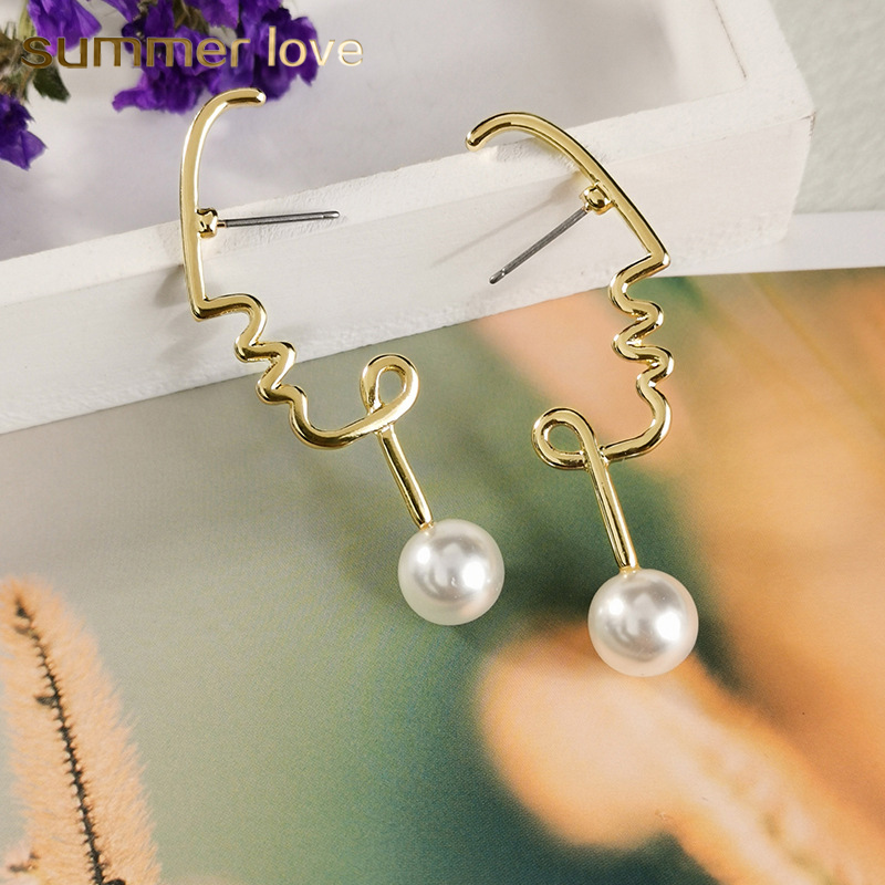 

New Fashion Gold Plating Creative Irregular Pearl Stud Earrings For Women Girlfriend Lovey Alloy Christmas Earring Gift Jewelry Accessories