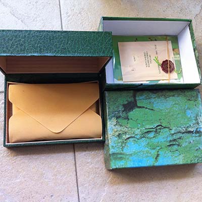 

Best Quality Luxury Dark Green Luxury Watch Box Gift Case For Rolex Watches Booklet Card Tags And Papers In English Swiss Watches Boxes