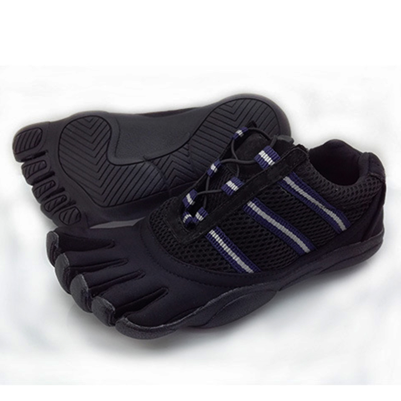 scarpe con dita dei piedi