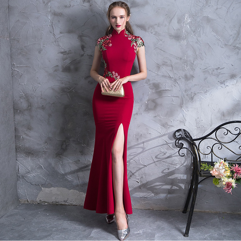 

High Quality Embroidery Modern Cheongsam Red Sexy Qipao Long Traditional Chinese Dress Oriental Style Dresses Vestido De China