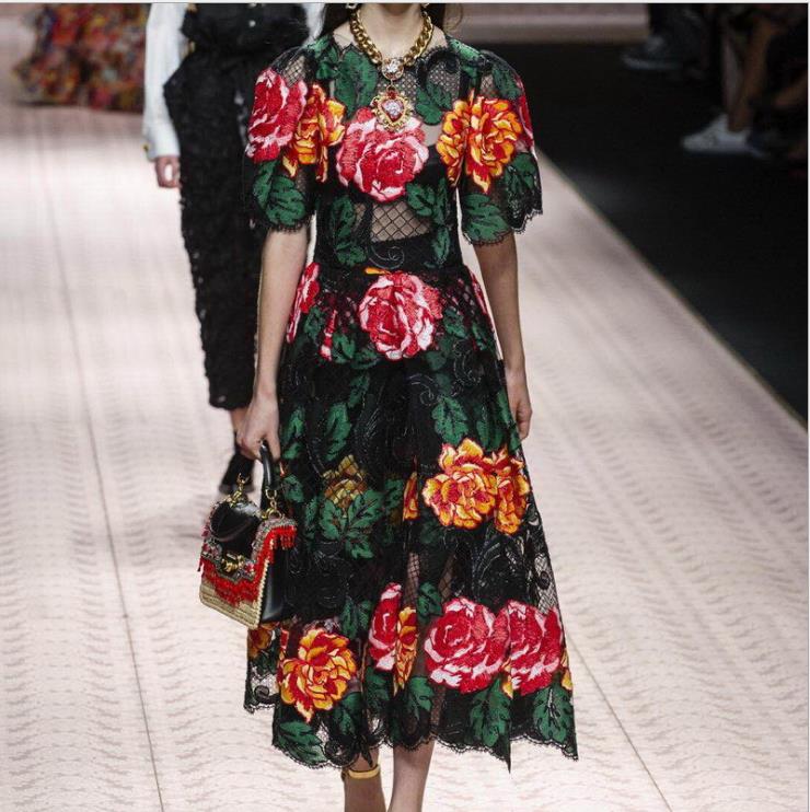 2019 printemps marque même Style robe de bal mode col rond mi-mollet à manches courtes maille broderie femmes vêtements SH