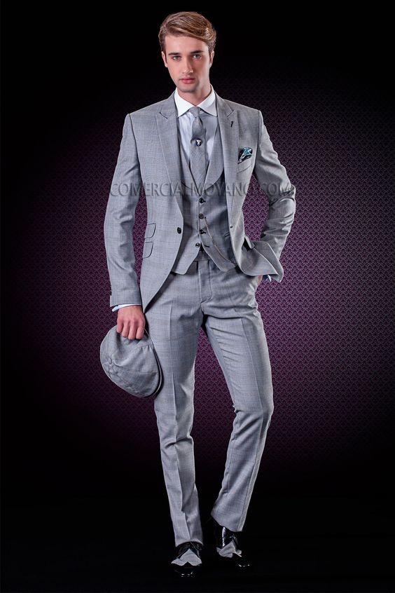 

Fashionable One Button Groomsmen Peak Lapel Groom Tuxedos Men Suits Wedding/Prom/Dinner Best Man Blazer(Jacket+Pants+Tie+Vest) 542, Same as image