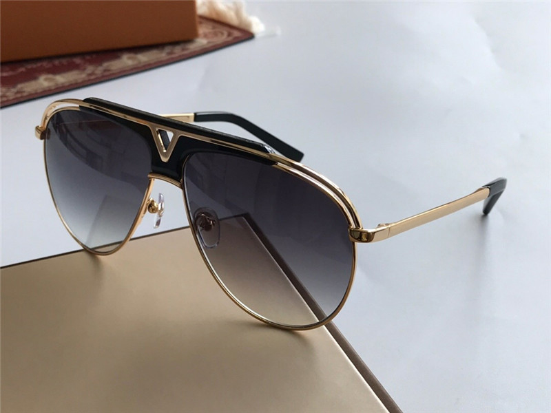 

Men Pilot Sunglasses Gold Grey Shaded Sun Glasses 1030 Fashion Sunglasses Shades UV400 Eye wear New with box