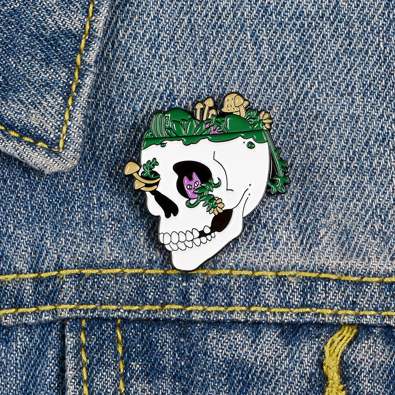 

Cute Punk Skull Flower Small Funny Enamel Brooches Pins for Women Christmas Demin Shirt Decor Brooch Pin Metal Kawaii Badge Fashion Jewelry
