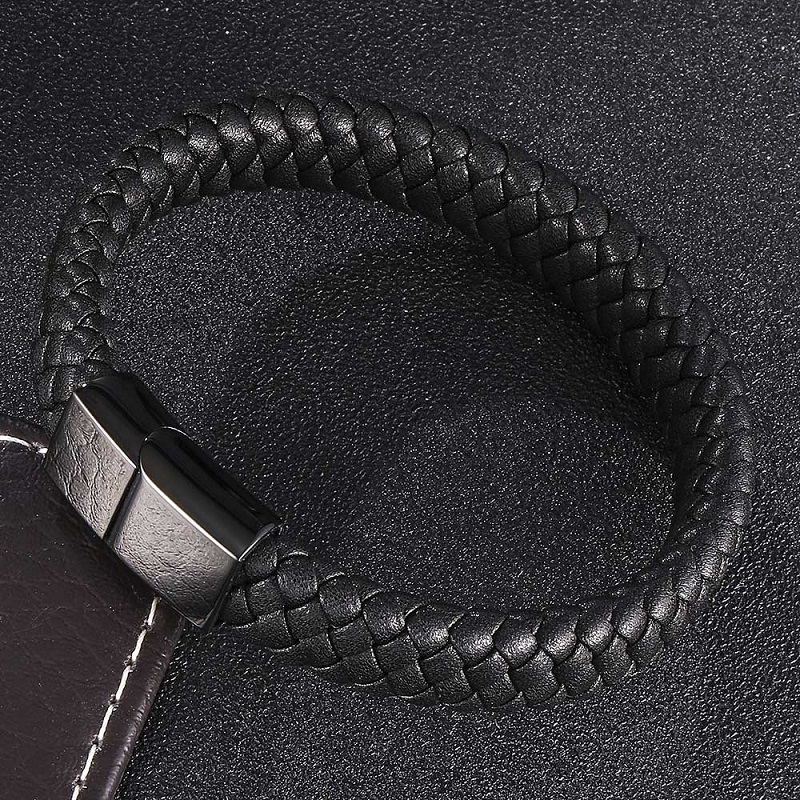 

Charm Bracelets Leather For Men Black/Brown Braided Bracelet Fashion Magnetic Buckle Woven Bangles Jewelry ST0458