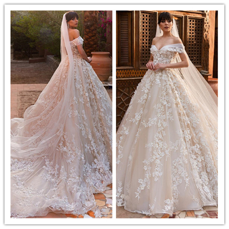 Romantic 3D Flower Princess Wedding Dresses Vintage Design Off Shoulder Short Sleeve Ball Gown Floral Appliques Lace Bridal Gowns