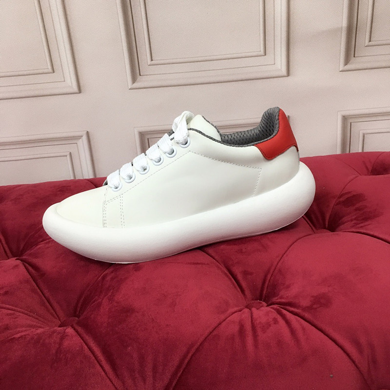 

Top Quality Mens Womens Luxurys Designers Shoes Bee Snake Casual Sneaker Embroidery Classic Trainers Python Lover Sneakers, 01