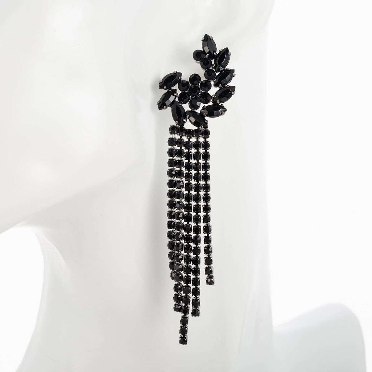 

Black Fully-jewelled Crystal Horse Eye Earrings Personality Flower Tassels Eardrop