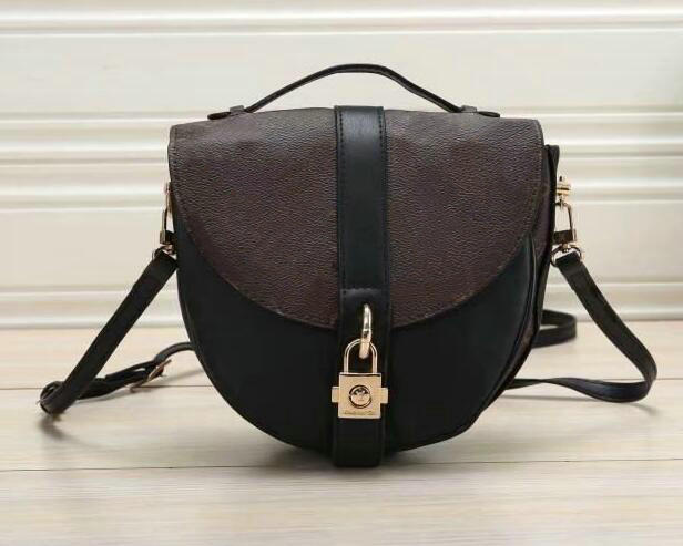 

2018 new famous Brand Classic designer fashion Men leather messenger bags cross body bag school bookbag shoulder bag briefcase, Chocolate