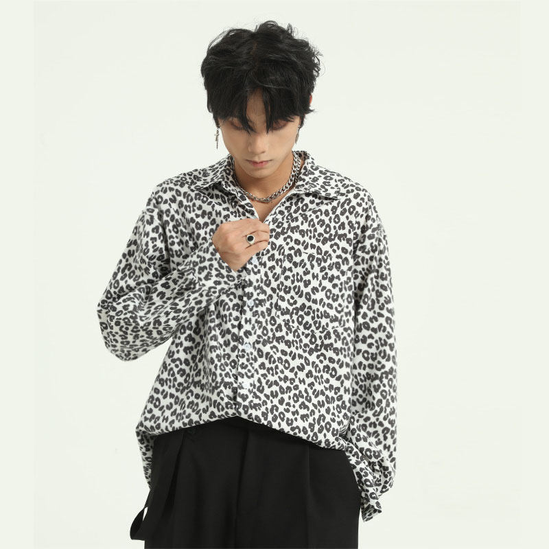 camisa leopardo hombre