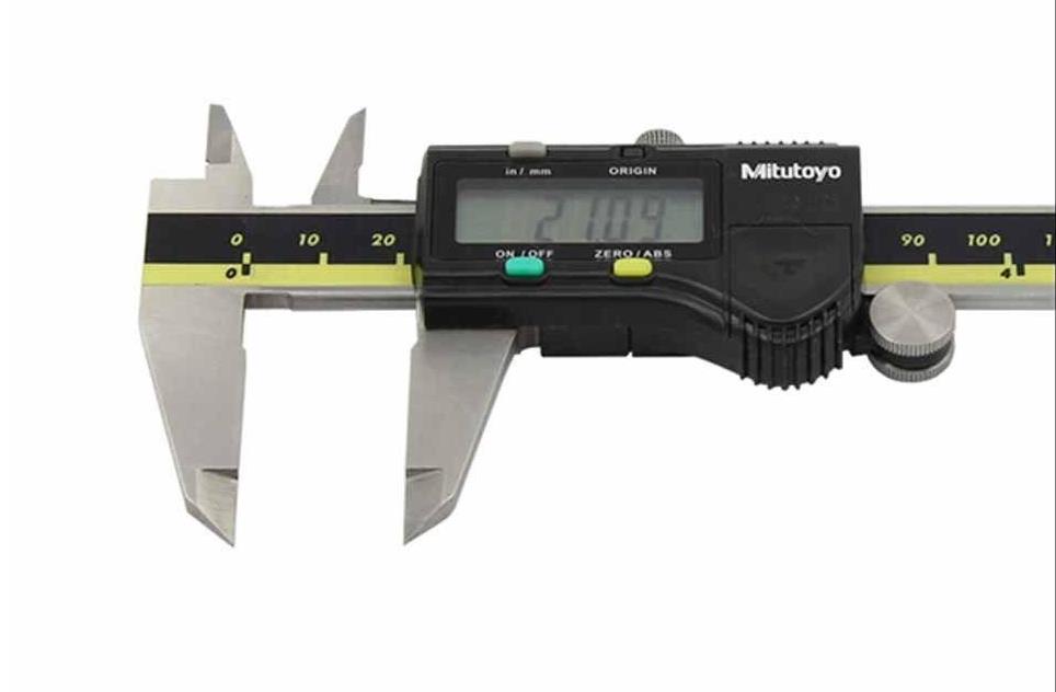 

Japan Mitutoyo 200mm/8" Absolute Digital Digimatic Vernier Caliper 500-197-20/30