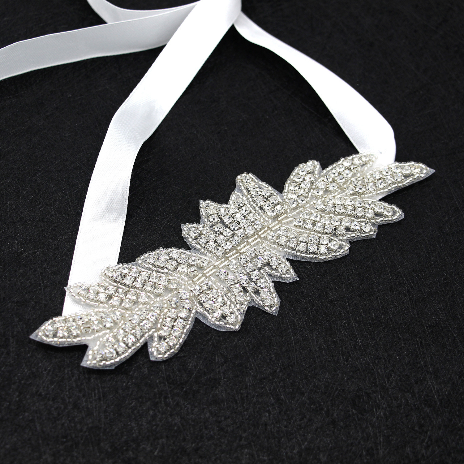 

Luxurious Bride Head Bring Hand Sewing Fabric Hair Band Crystal Applique Headwear Ornaments