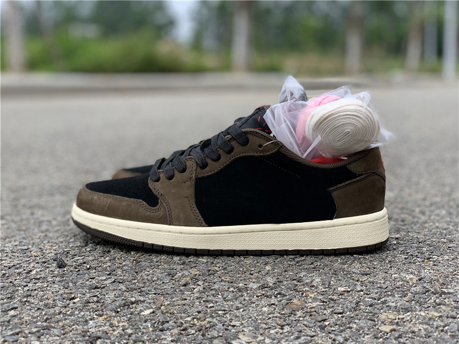 

Top Quality Men Women With Original Box 1S Suede Basketball Shoes Travis Scotts 1 Low Sports Luxury Designer Trainer Sneakers Athletic Shoes, As picture