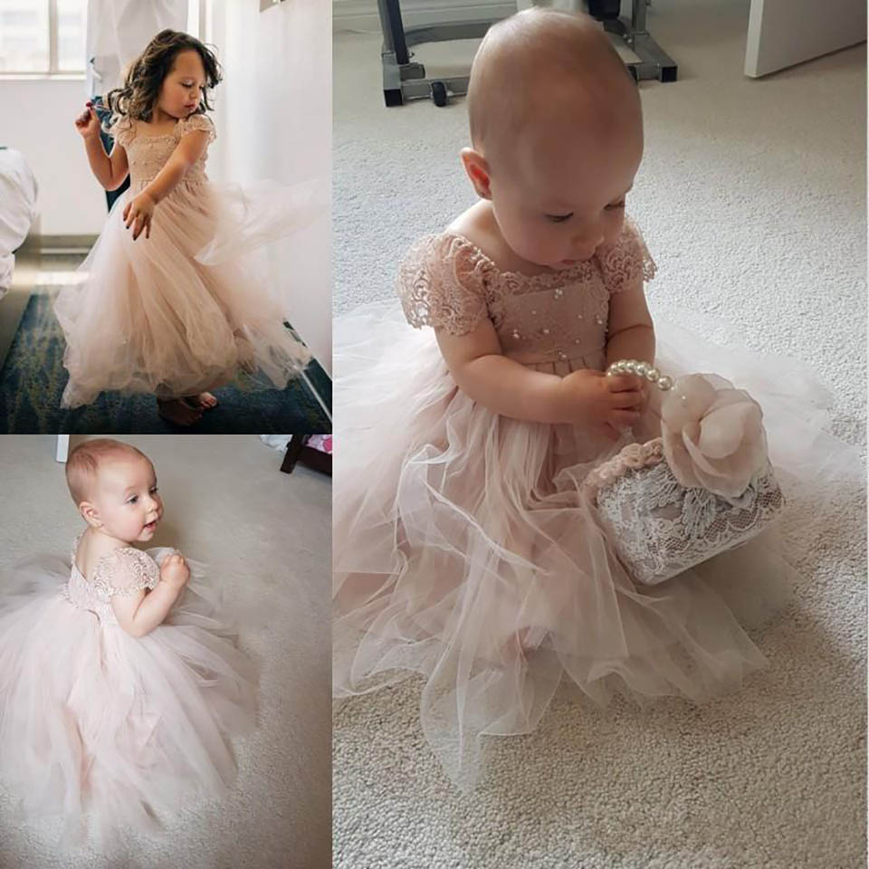 Belles robes de fille de fleur d'ivoire de broderie d'or pour le mariage à manches courtes O Décolleté pas cher premières robes de pageant de fil