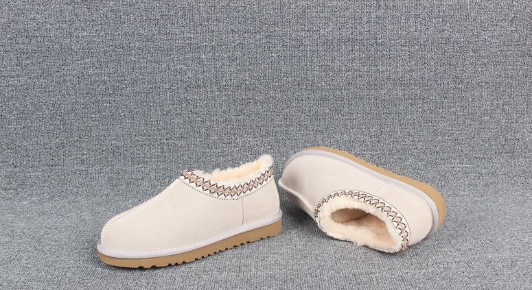 

Hot Sale- women man Classic winter snow Boots winter slippers shoes Size 34-44, Grey