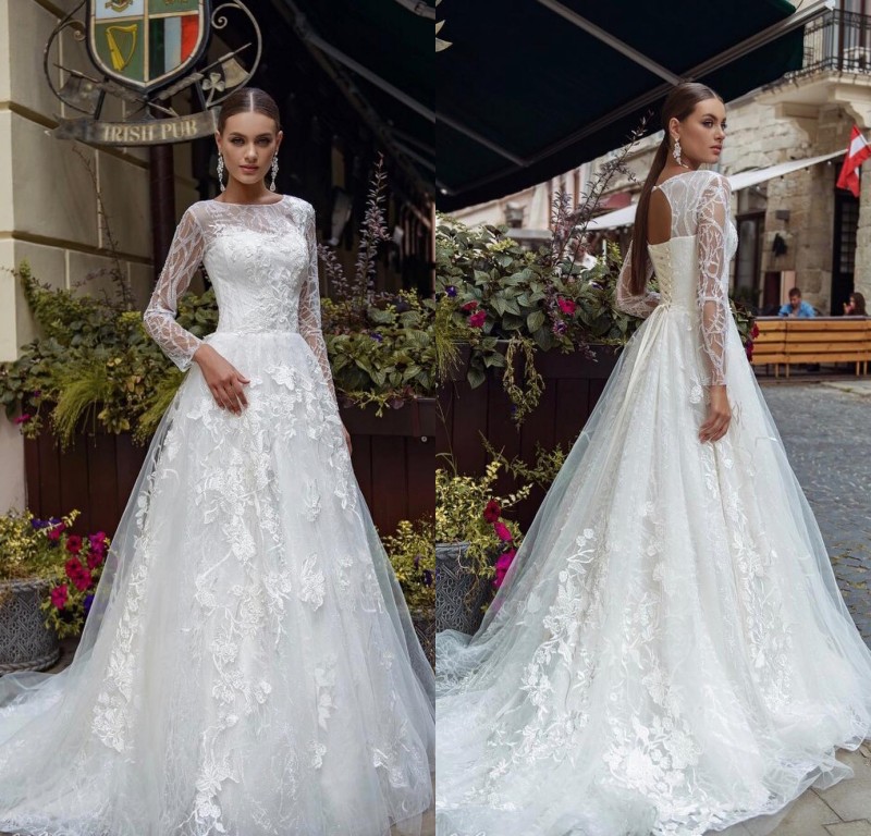 

2019 White Bohemian Wedding Dresses Jewel Neck Lace Appliqued A Line Boho Wedding Dress Long Sleeve Sweep Train Beach Bridal Gowns Plus Size, Red