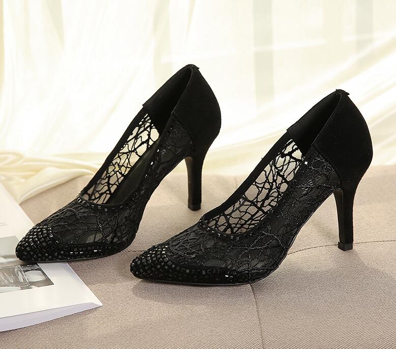 Nouvelle saison Femmes Mesh Sexy Lace High Heel Chaussures Geatin Leather Summer Points Toes Coupes respirantes Sandales de bouche peu profonde C