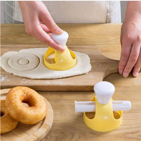 

2019 Sales Free shipping Wholesales DIY Donuts Maker Mold Donut Maker Cutter Mold with Dip Piper