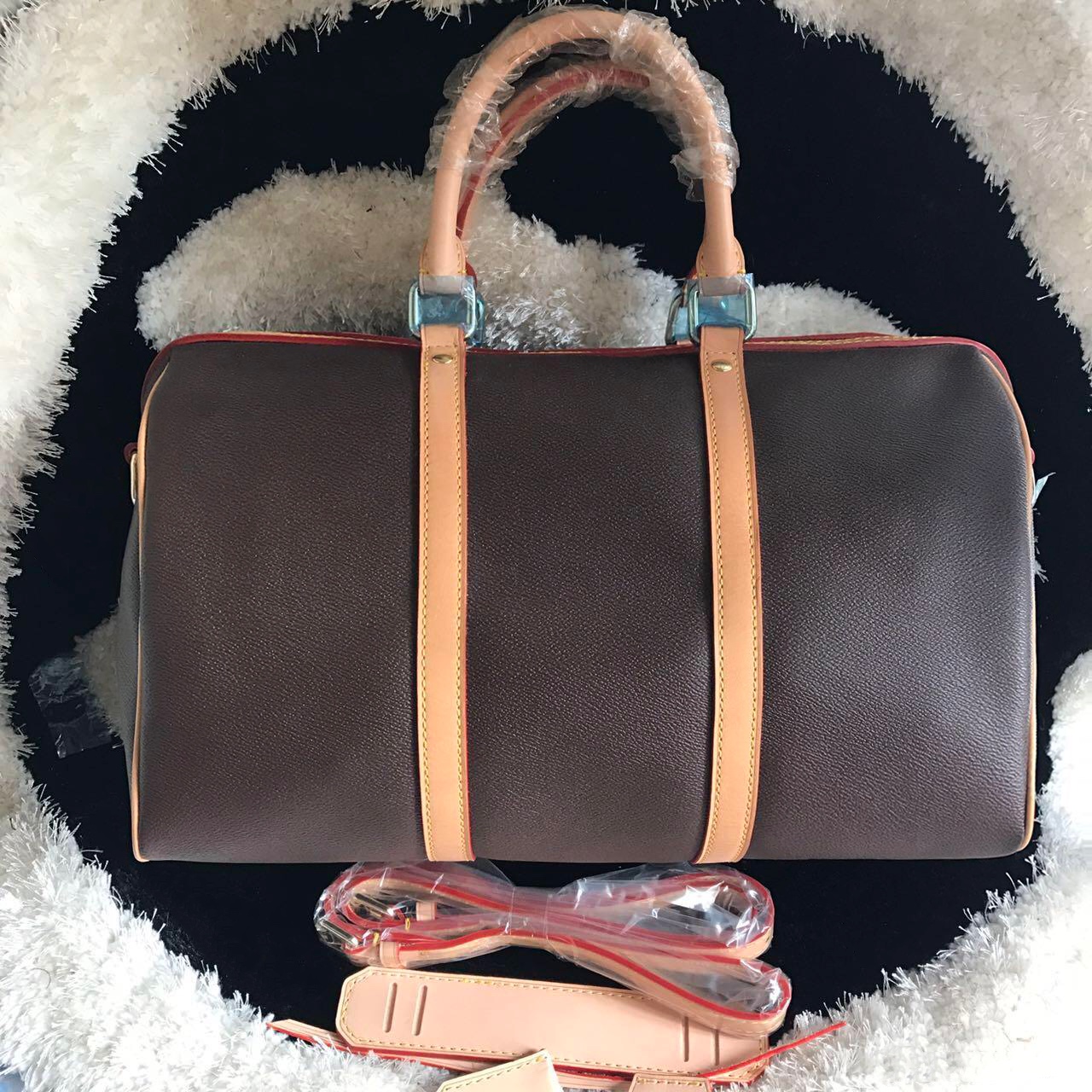 Wholesale New Men's and Women's Pillow Bags Real Oxidized Leather Fashion Luggage Travel Bag Casual Large Capacity Storage Handbag Bost