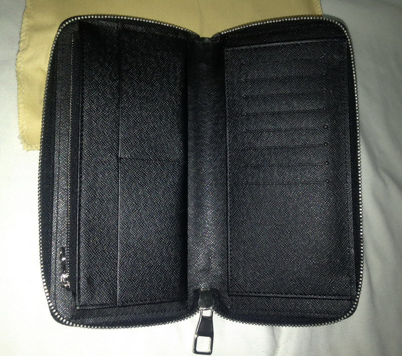 

Black Plaid DA.GRAP. ZIPPY WALLET VERTICAL N63095 or COTTON WALLET , Customer order .