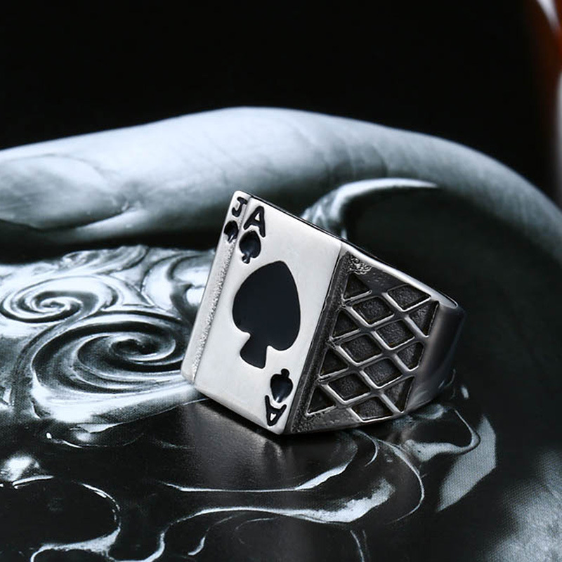 

Personality Spade A Poker Ring Male Fund Drops Of Oil Trendsetter Ring Punk Ornaments Ma'am