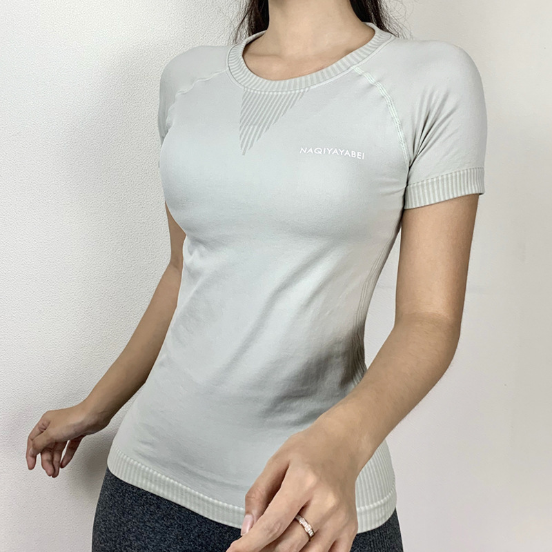 

Workout Sports Tops Athletic Short Sleeve Sportswear Breathable Women Seamless Yoga Shirt Quick Drying Tight Running Fitness, Black