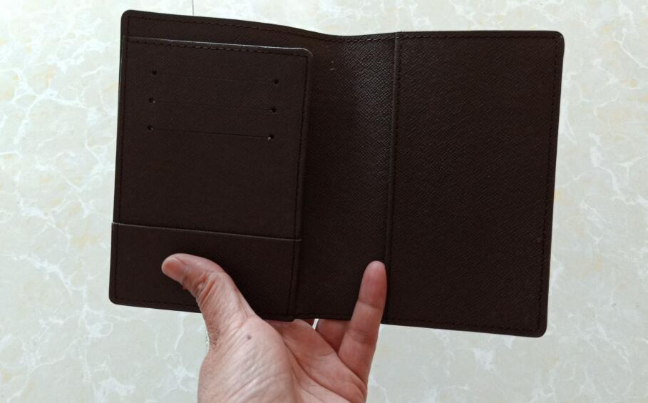 

Women designer passport cover brand credt card holder men business travel passport holder wallet covers for passports carteira masculina, Brown flaower