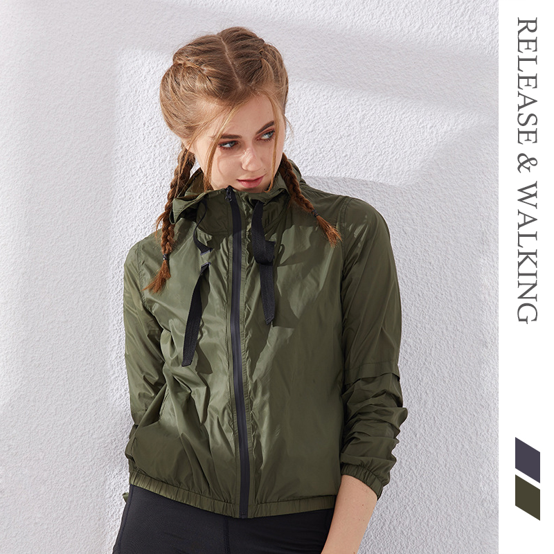 

R&W Running Outdoor Proof Sports Jacket with Hats Women Fitness Workout Exercise Jackets Casual Zipper Womens Coat High Neck, Green