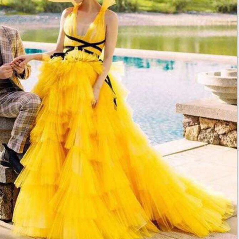 

Chic Yellow Ruffles Tiered Tulle Evening Dresses 2020 Lush Gonna Prom Gowns Plus Size Lace Up Back Party Dress Robe De Soiree, Red