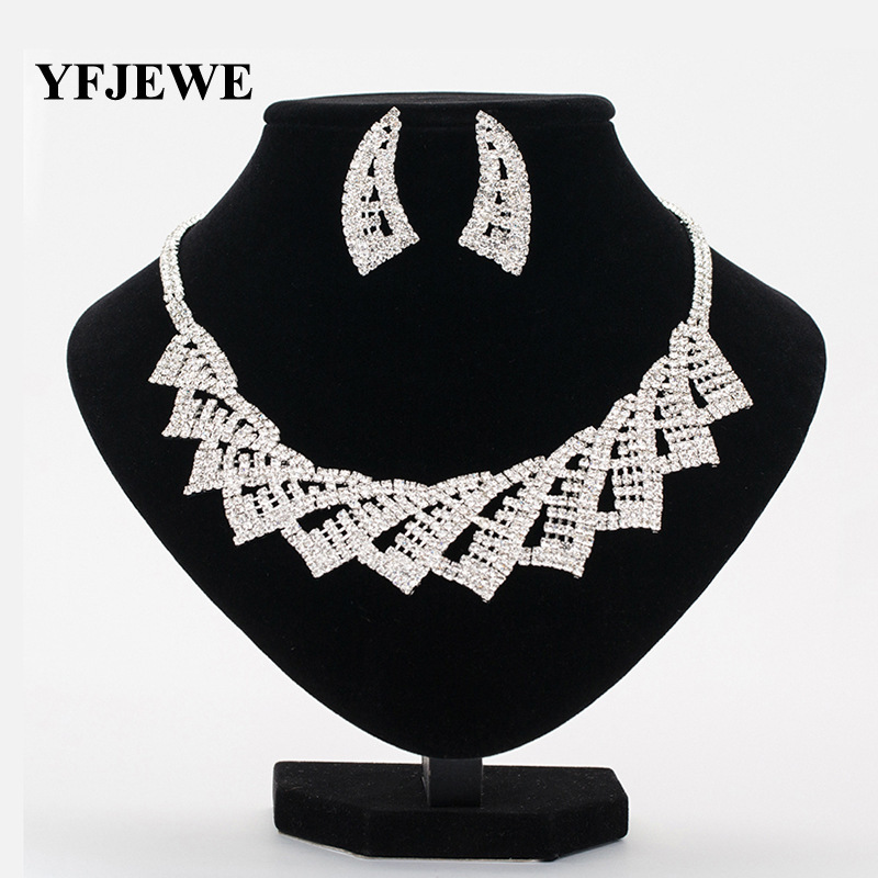 

Fashion Clavicle Chain Pendant Bride Crystal Earrings Necklace Woman Pendeloque Cut Short Fund Sweater Chain Jewelry, White