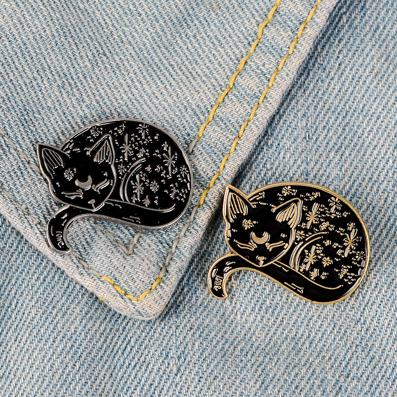 

Gold Silver Enamel Pin Sleeping Cats Badge Brooch Bag Clothes Lapel pin Dark Gothic Punk Animal Jewelry Gift for Cat fans Kids