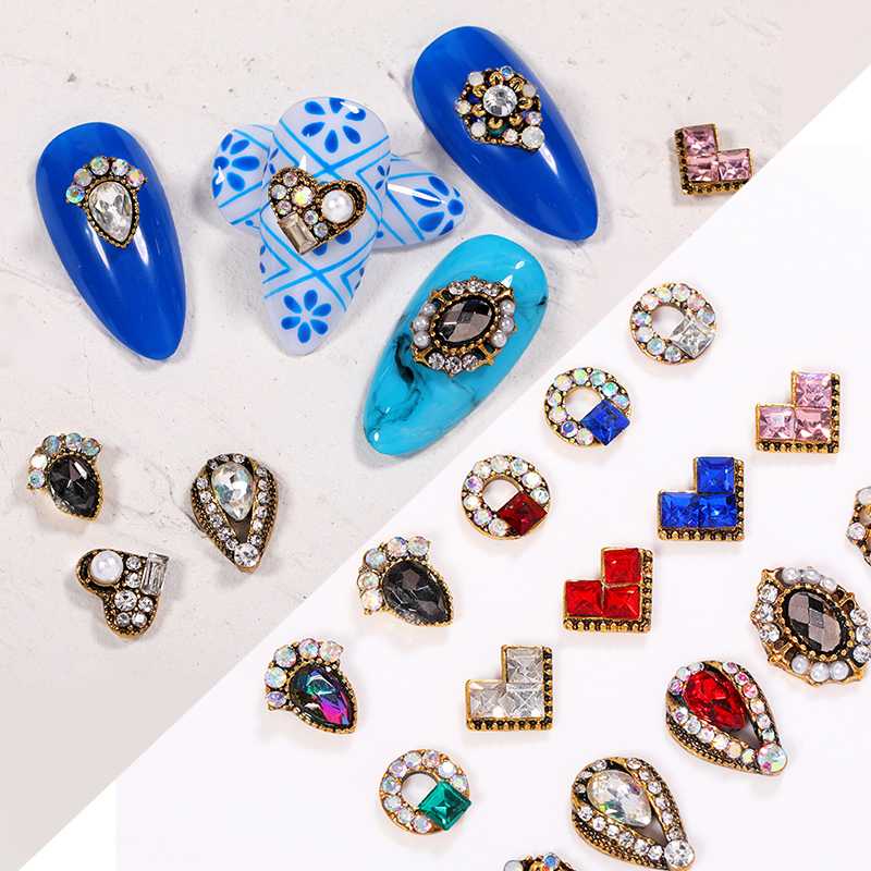

10 Pcs Retro Colorful Heart Metal Rhinestone 3D Beautiful Nail Studs Jewelry DIY Nail Art Decorations for Accessories