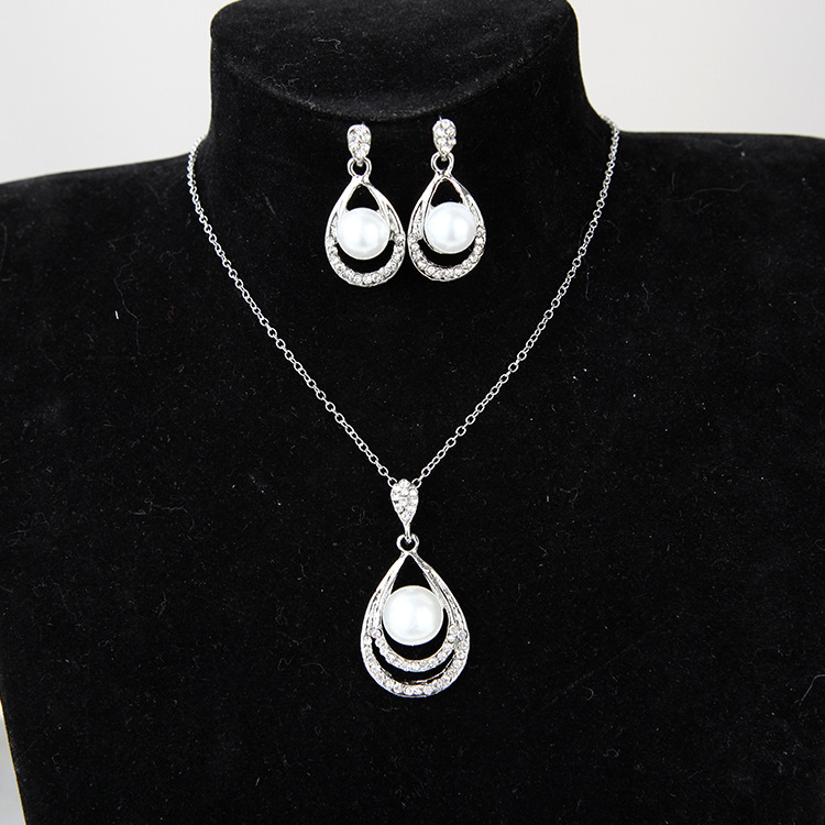 Mode Pearl Bijoux Ensemble Femme De Mariage Crystal Crystal Trappe Pendentif Argent Colliers Dangle Boucles d'oreilles pour Dames Mariée Engageme