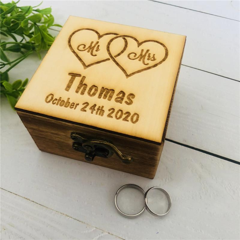 

Retro Wood Personalized Jewelry Box Mr Mrs Custom Engraved Wedding Keepsake Box Wooden Ring Holder Wedding Gifts Supplies