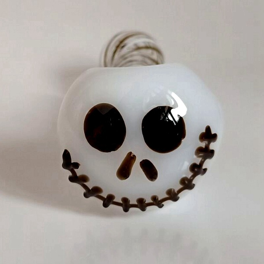 

Halloween Oil Burner Glass Pipe Skull Hand Glass Smoking Pipe 4 inches Spoon Glass Oil Burner Pipes Thickness Swirl Stripe Tobacco Pipe