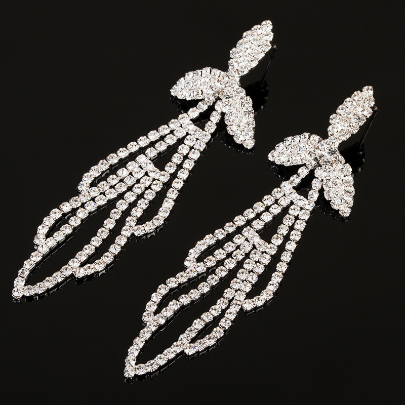 

Ornaments Personality Exaggeration Alloy Diamond Ma'am Ear Nail